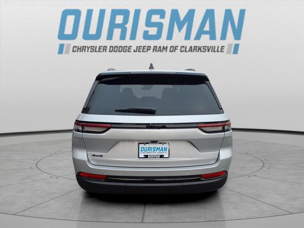 new 2025 Jeep Grand Cherokee car, priced at $34,498