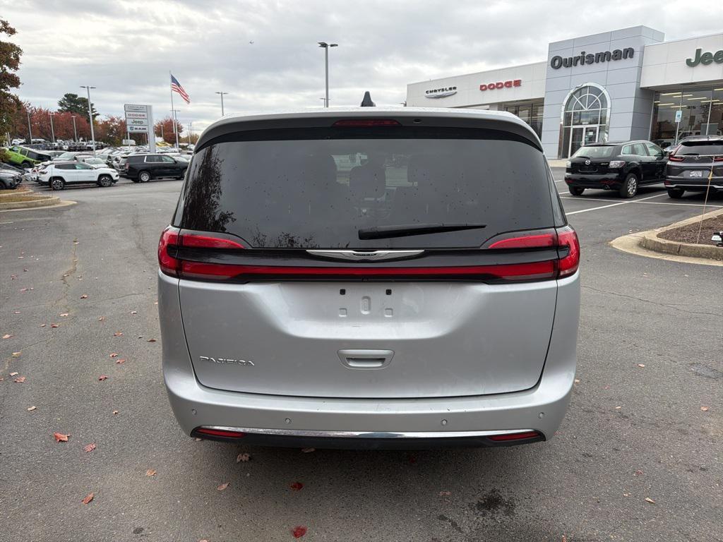 used 2024 Chrysler Pacifica car, priced at $27,700