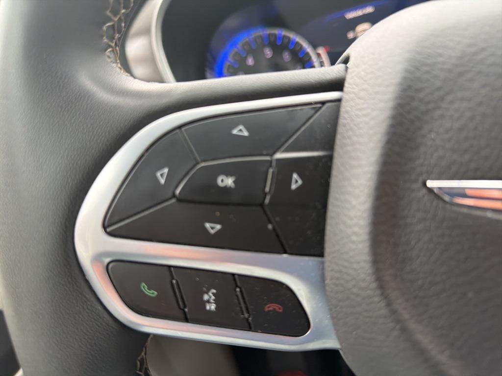 used 2024 Chrysler Pacifica car, priced at $27,700