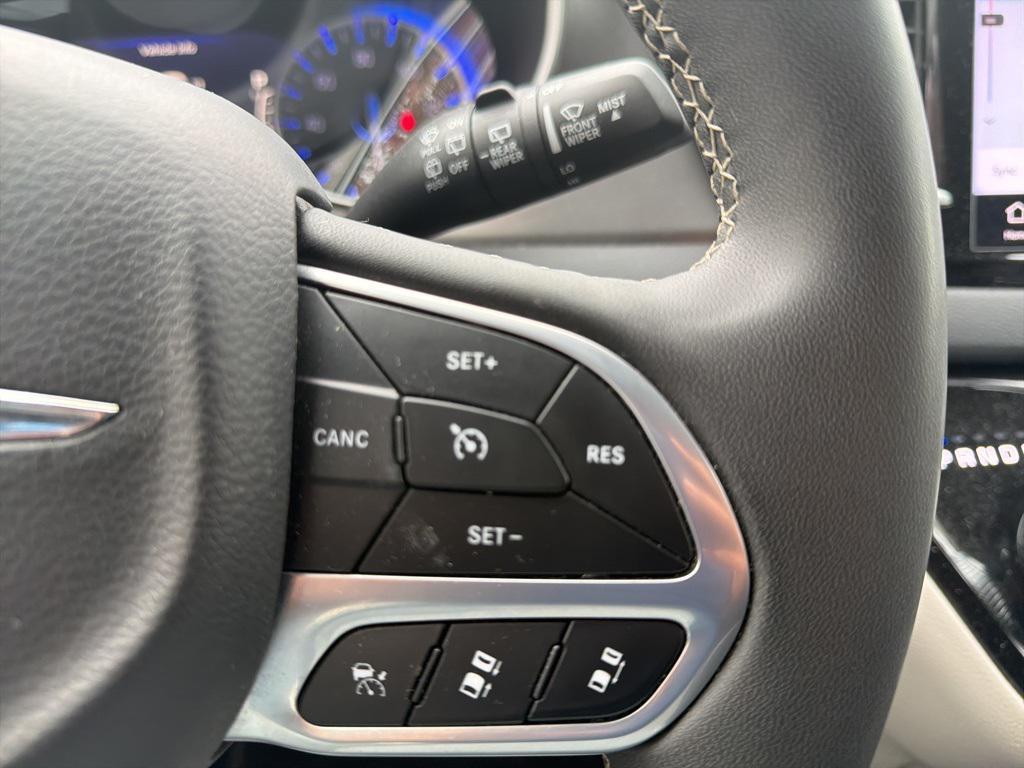 used 2024 Chrysler Pacifica car, priced at $27,700