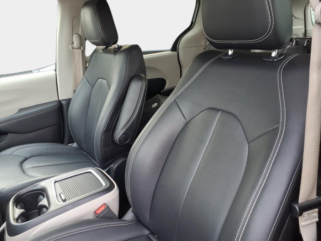 used 2024 Chrysler Pacifica car, priced at $27,531