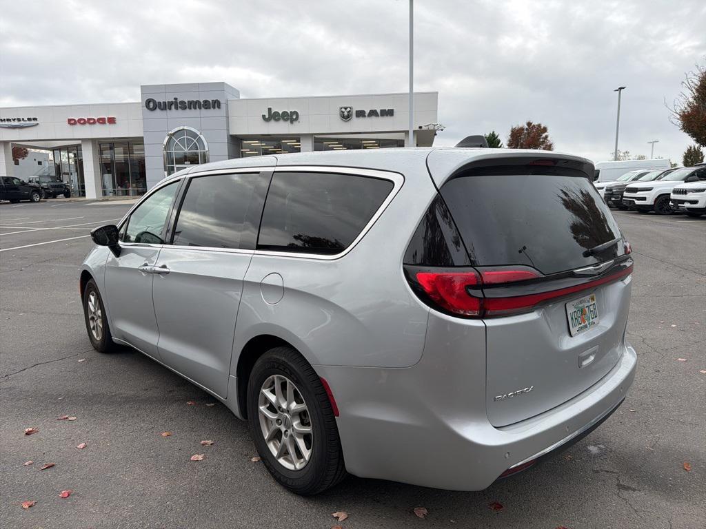 used 2024 Chrysler Pacifica car, priced at $27,700