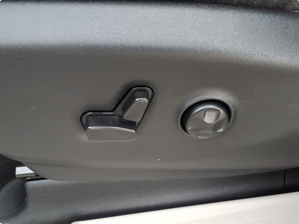 used 2024 Chrysler Pacifica car, priced at $27,531