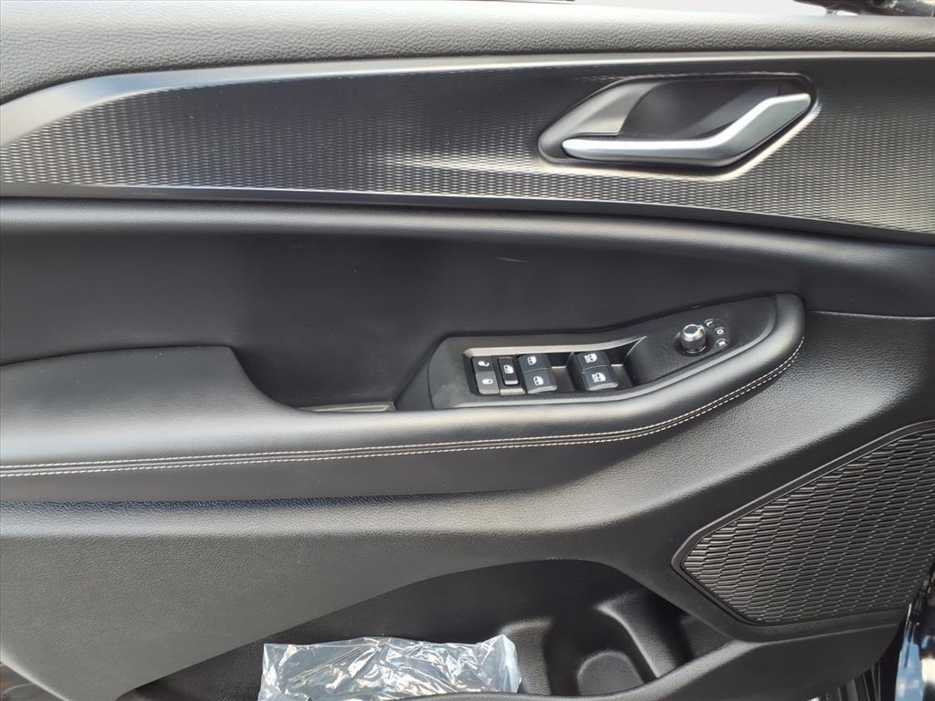 used 2024 Jeep Grand Cherokee L car, priced at $30,200