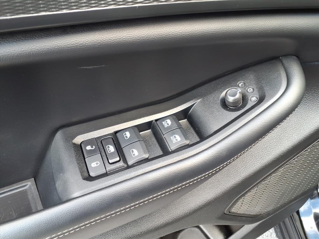 used 2024 Jeep Grand Cherokee L car, priced at $30,200