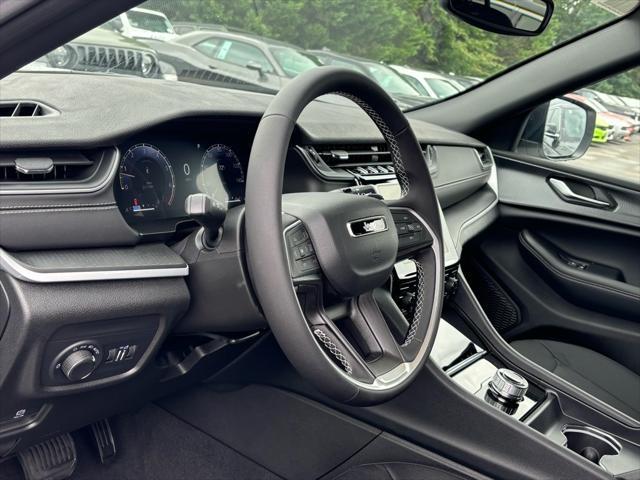 new 2025 Jeep Grand Cherokee L car, priced at $38,172