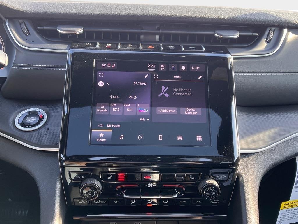 new 2025 Jeep Grand Cherokee car, priced at $40,882