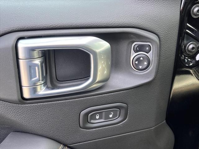 new 2025 Jeep Wrangler car, priced at $53,507
