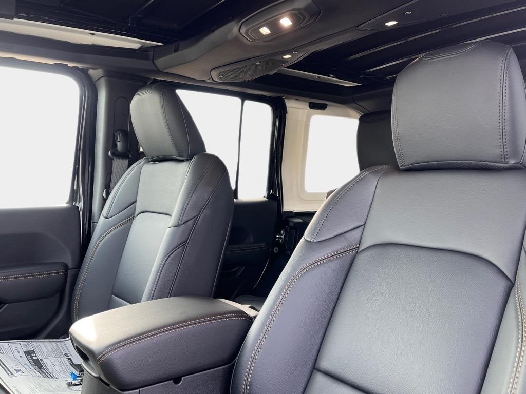 new 2025 Jeep Wrangler car, priced at $50,160