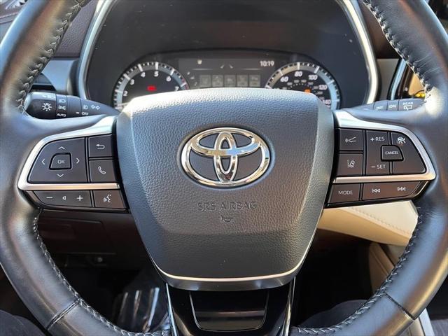 used 2021 Toyota Highlander car, priced at $33,600