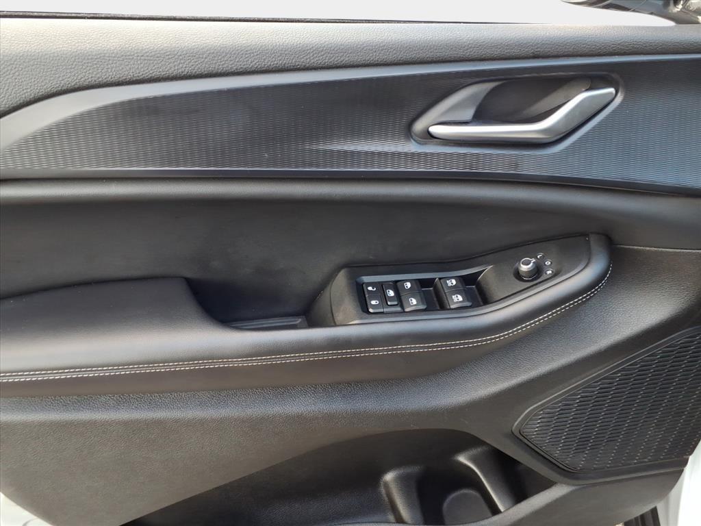 used 2024 Jeep Grand Cherokee L car, priced at $29,158