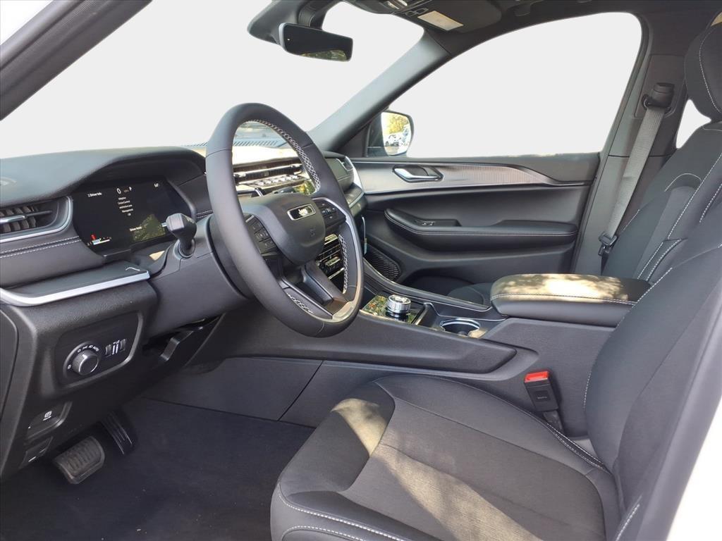 new 2025 Jeep Grand Cherokee car, priced at $31,303