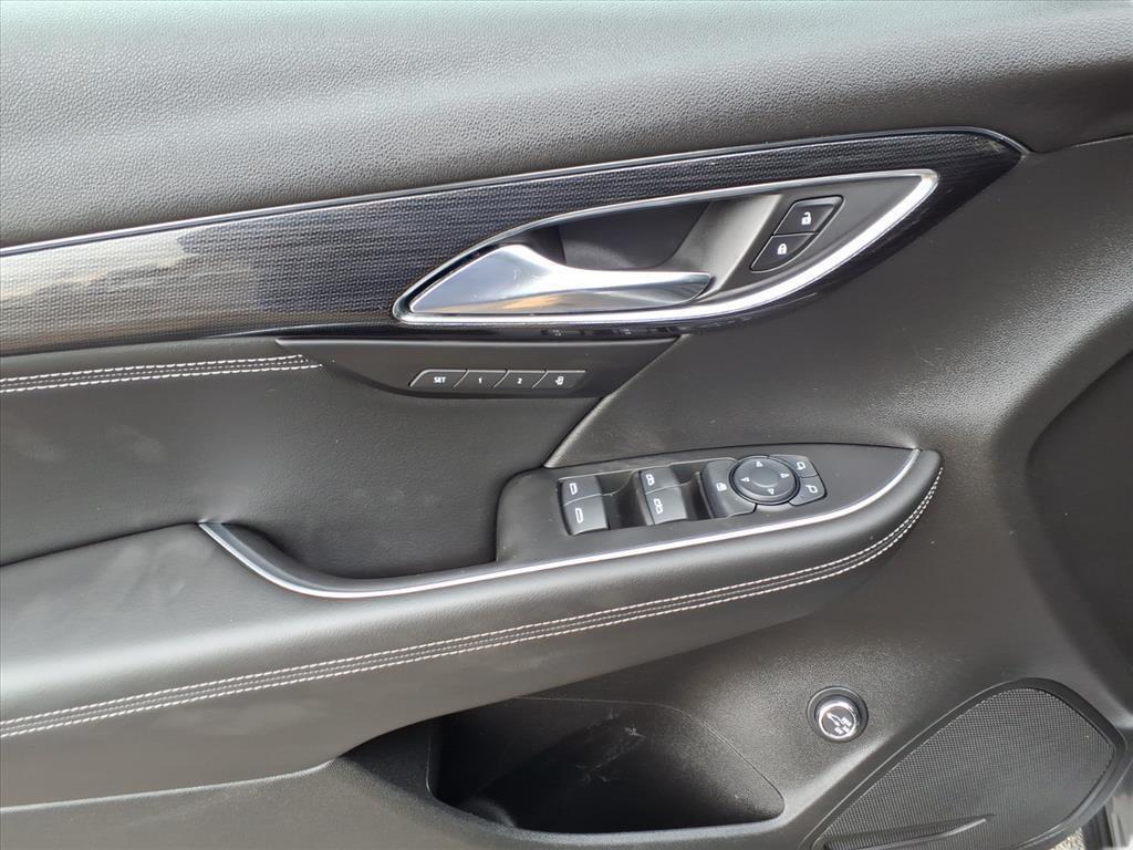 used 2023 Buick Envision car, priced at $22,500