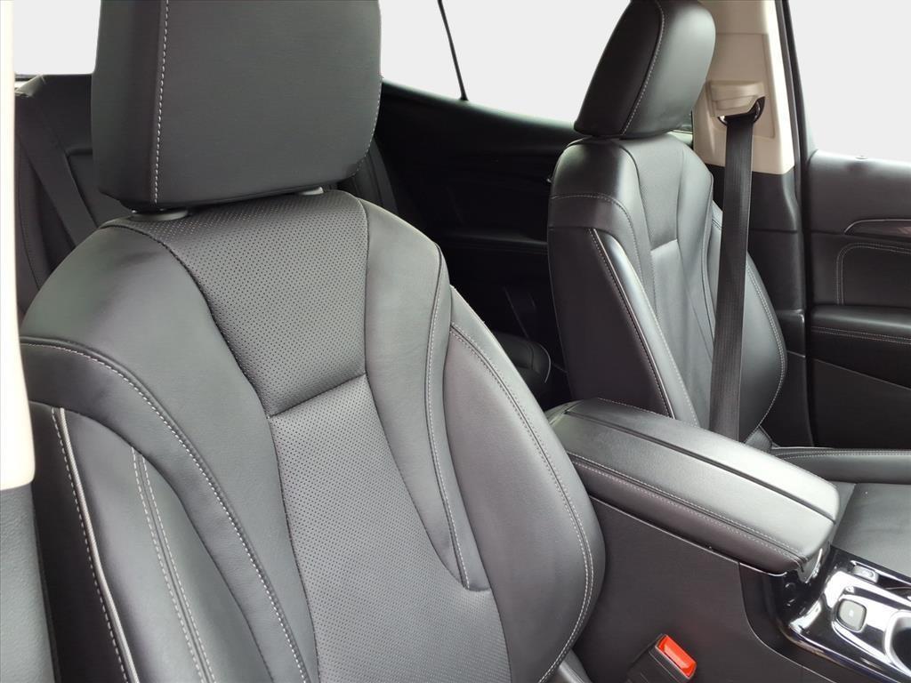 used 2023 Buick Envision car, priced at $22,500