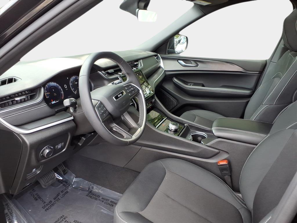 used 2025 Jeep Grand Cherokee car, priced at $31,300