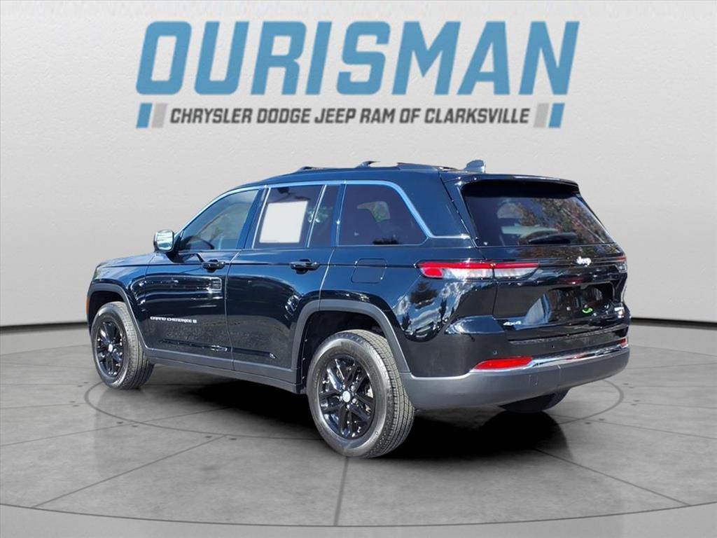 used 2025 Jeep Grand Cherokee car, priced at $31,300