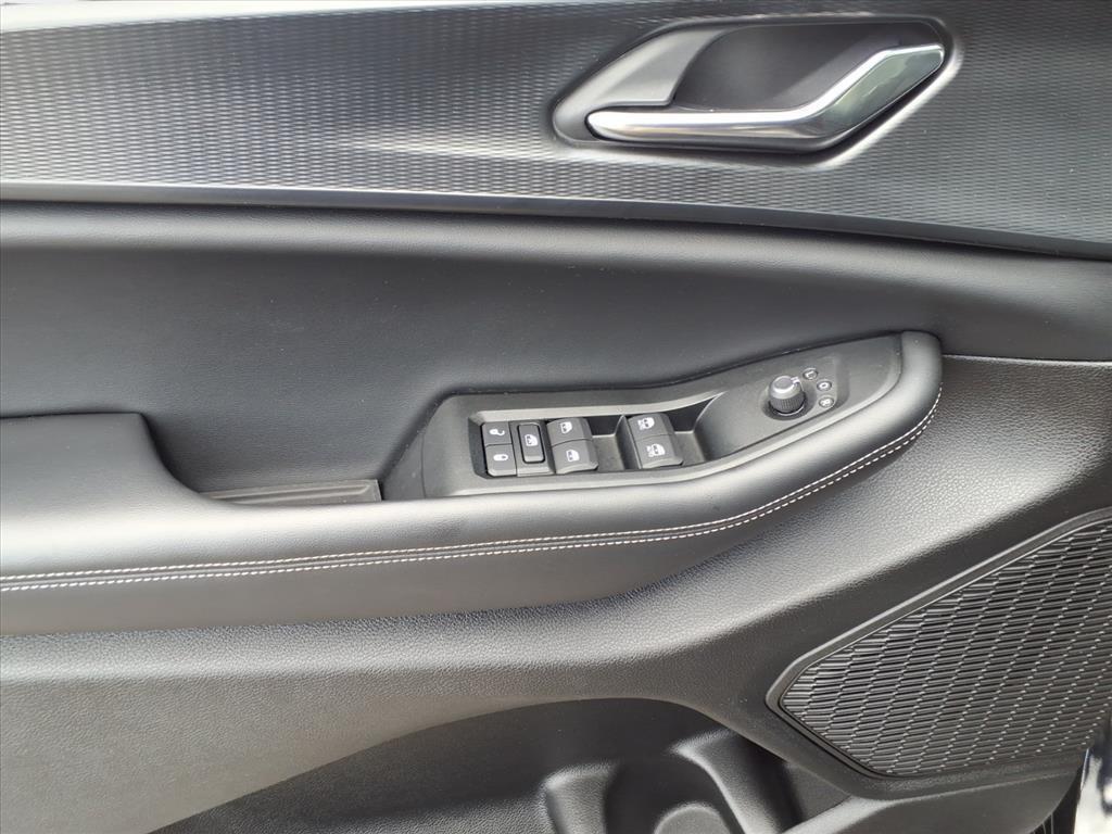 used 2025 Jeep Grand Cherokee car, priced at $31,300