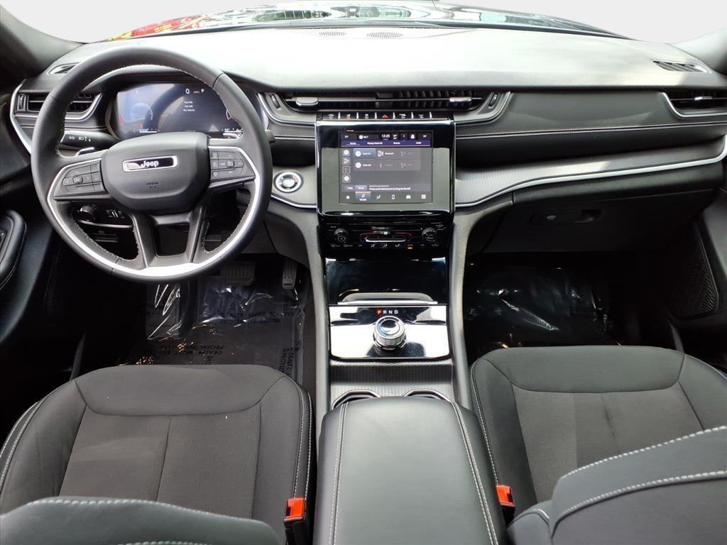 used 2025 Jeep Grand Cherokee car, priced at $31,300