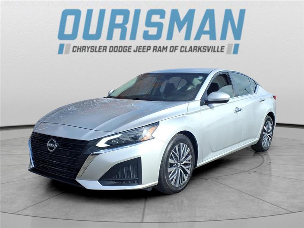 used 2023 Nissan Altima car, priced at $18,500