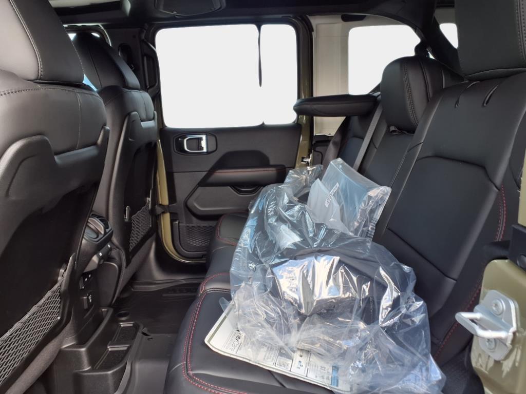 new 2025 Jeep Wrangler car, priced at $54,276