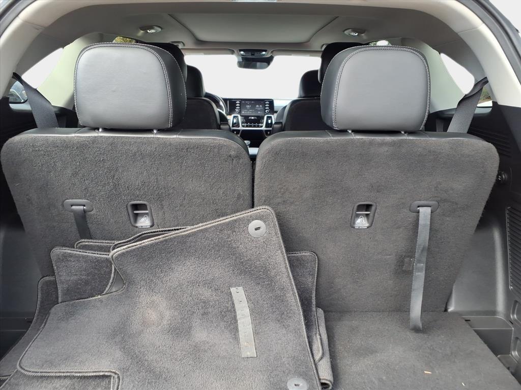 used 2021 Kia Sorento car, priced at $21,895