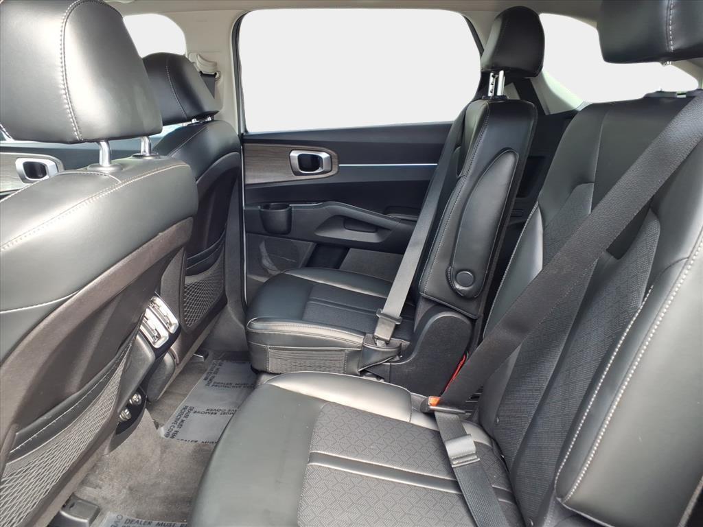 used 2021 Kia Sorento car, priced at $21,895