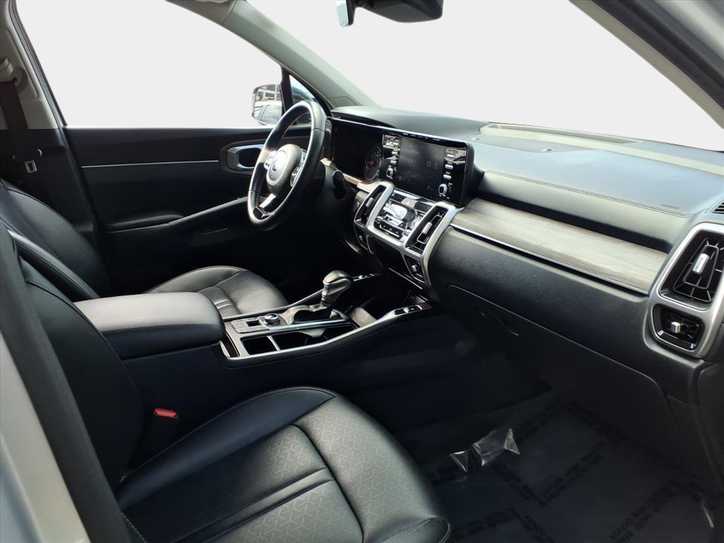 used 2021 Kia Sorento car, priced at $21,895