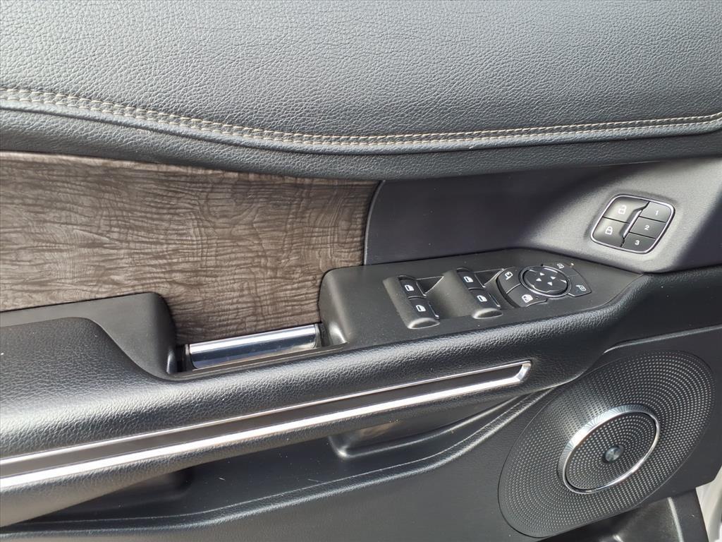 used 2021 Ford Expedition car, priced at $32,500