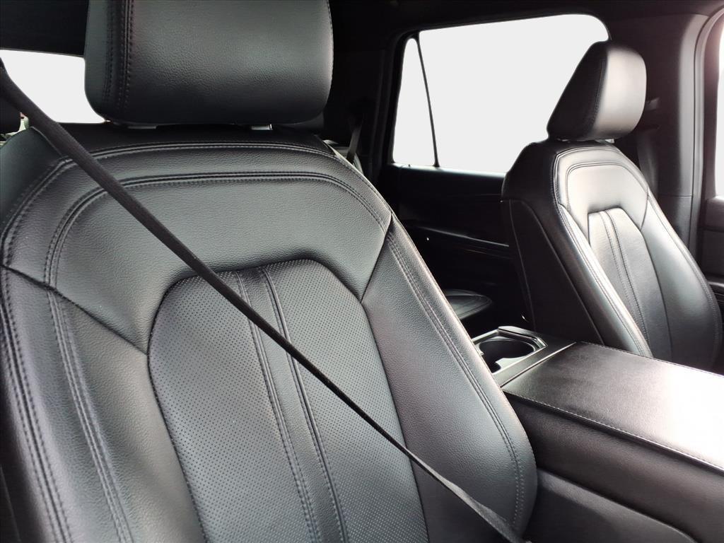 used 2021 Ford Expedition car, priced at $32,500