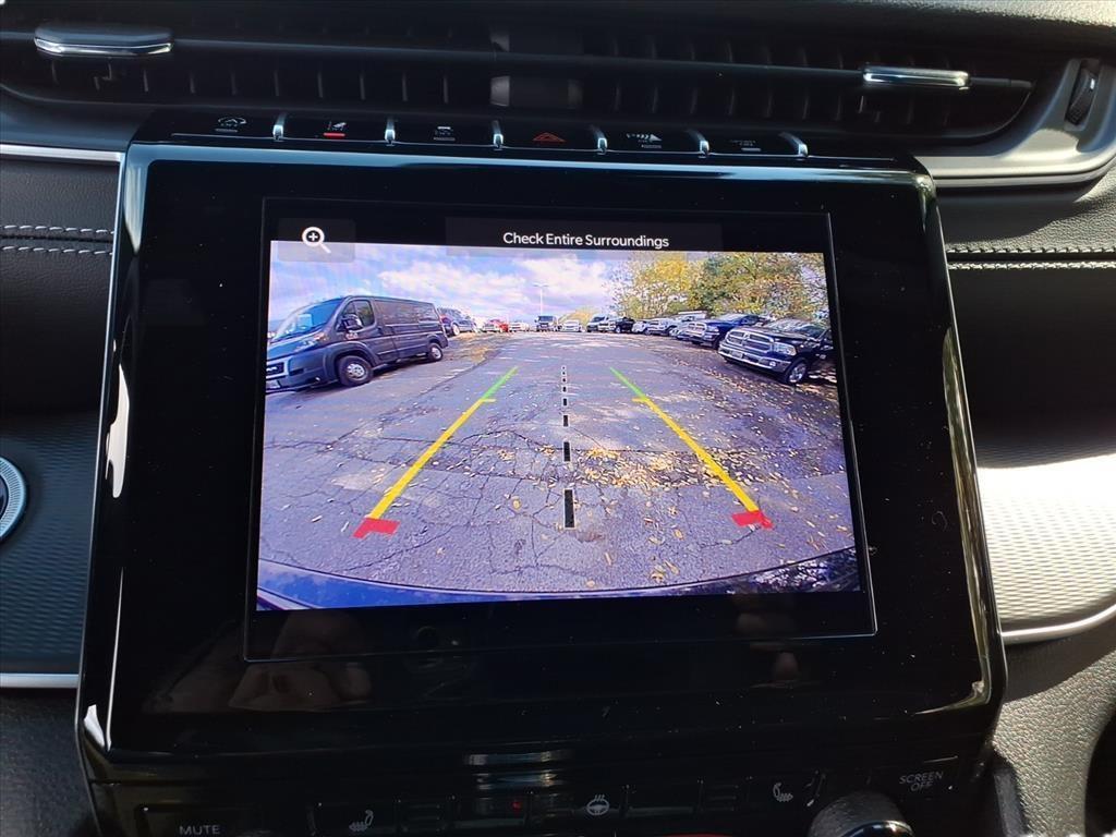 new 2025 Jeep Grand Cherokee car, priced at $34,498