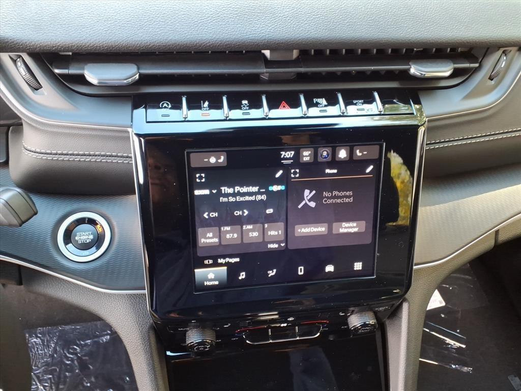 new 2025 Jeep Grand Cherokee car, priced at $34,498