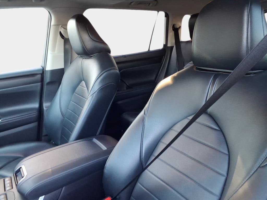 used 2021 Toyota Highlander car, priced at $31,700