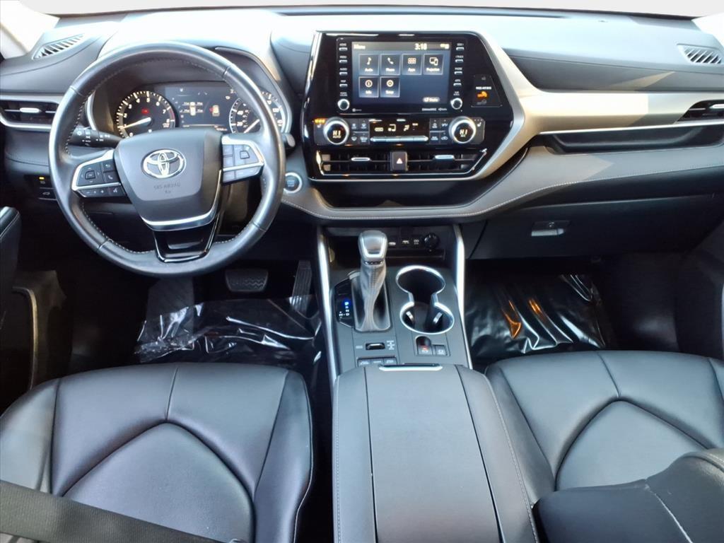used 2021 Toyota Highlander car, priced at $31,700