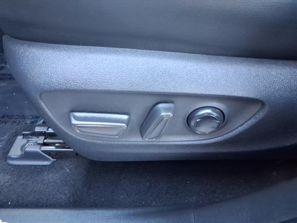 used 2021 Toyota Highlander car, priced at $31,700