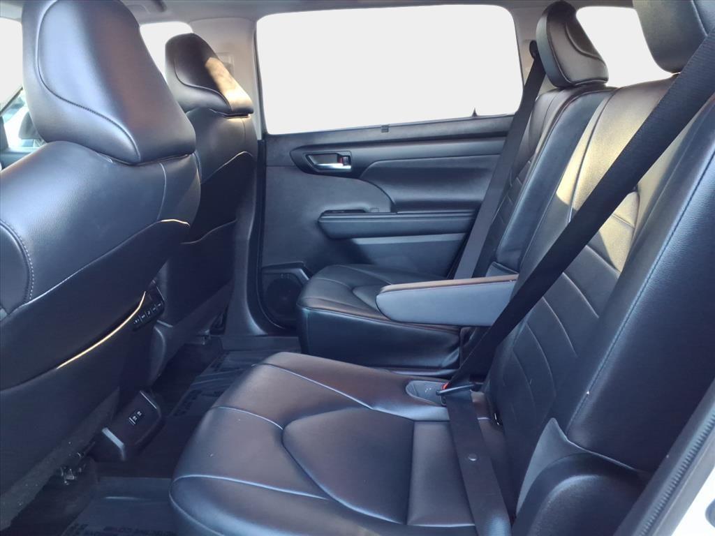 used 2021 Toyota Highlander car, priced at $31,700