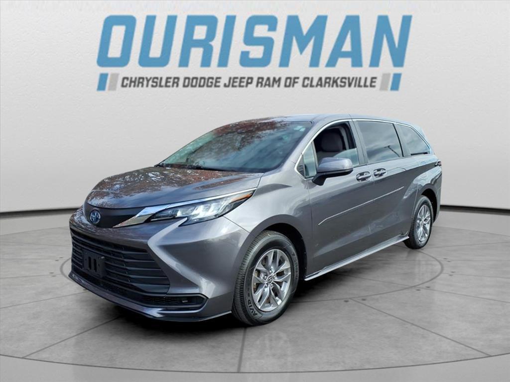 used 2023 Toyota Sienna car, priced at $33,900