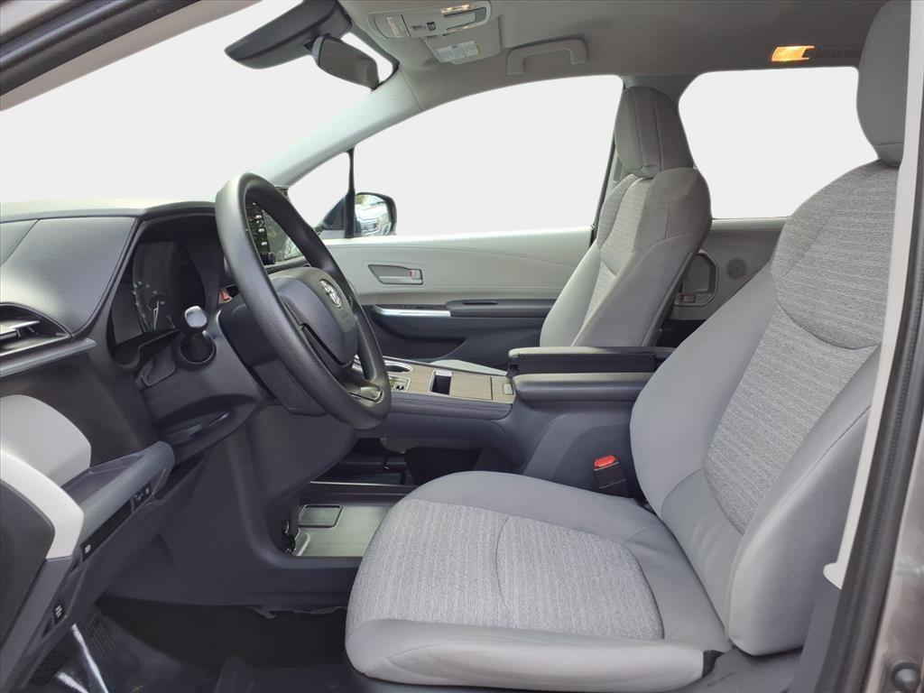 used 2023 Toyota Sienna car, priced at $33,900