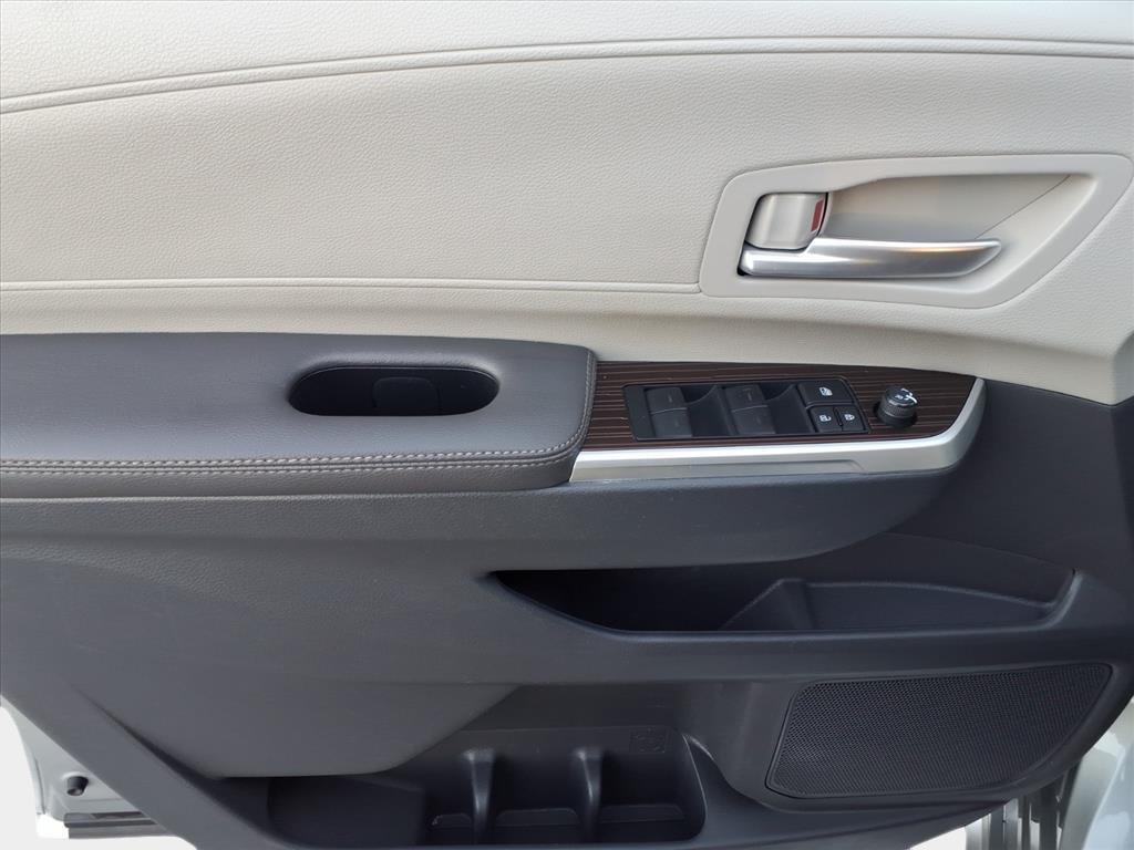 used 2023 Toyota Sienna car, priced at $34,900