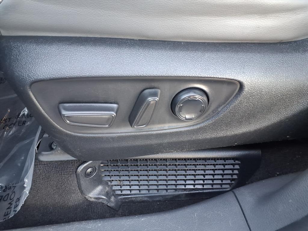 used 2023 Toyota Sienna car, priced at $34,900