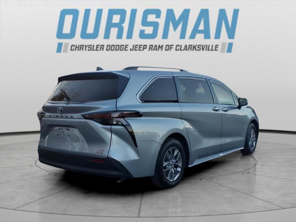 used 2023 Toyota Sienna car, priced at $34,900