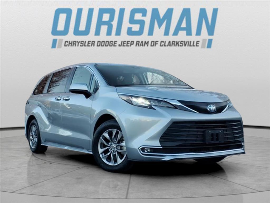 used 2023 Toyota Sienna car, priced at $34,900
