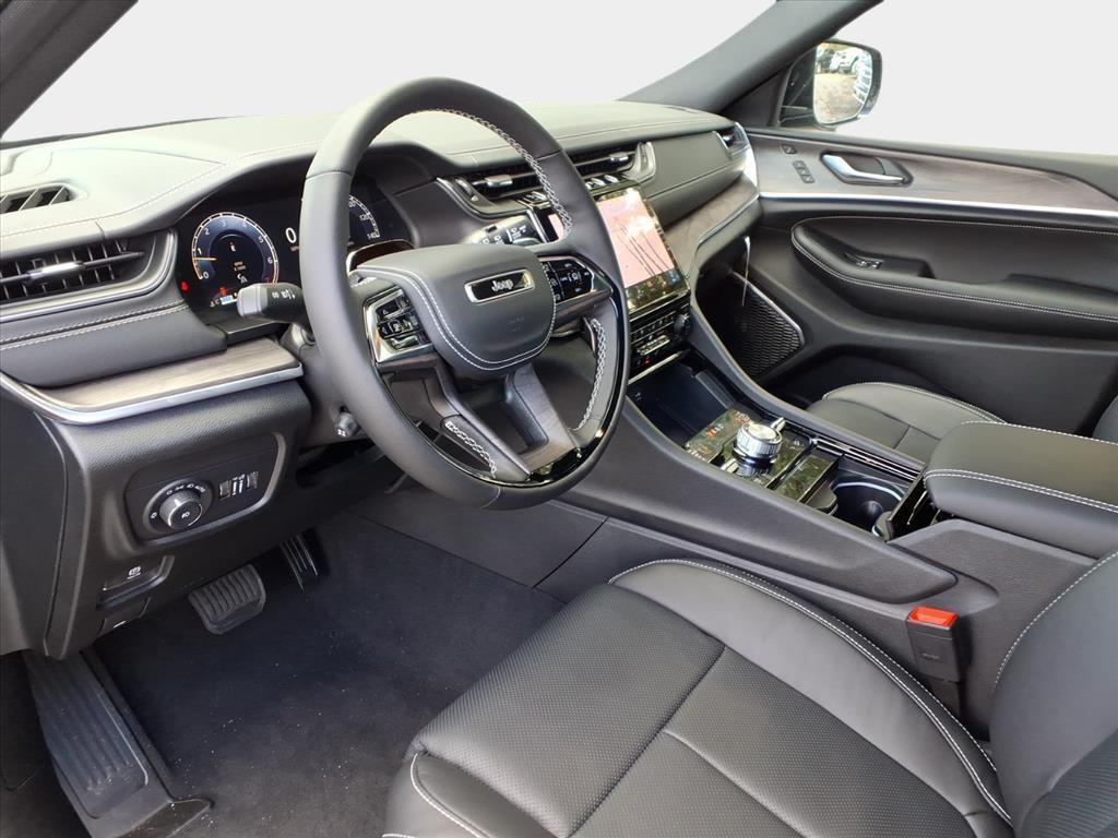 new 2025 Jeep Grand Cherokee car, priced at $57,284