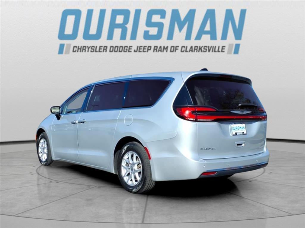 used 2024 Chrysler Pacifica car, priced at $27,200