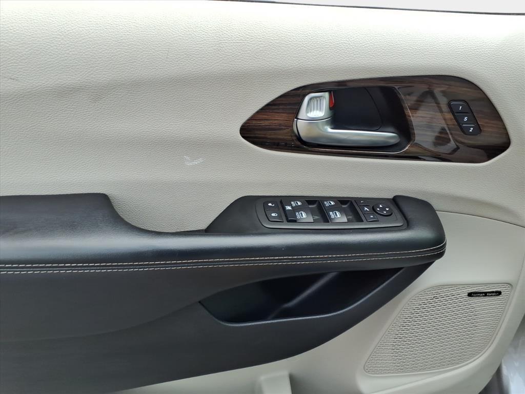 used 2021 Chrysler Pacifica car, priced at $24,995