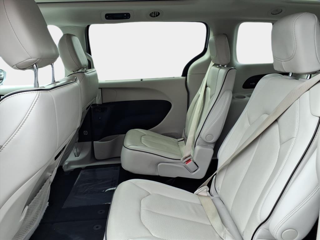 used 2021 Chrysler Pacifica car, priced at $24,995