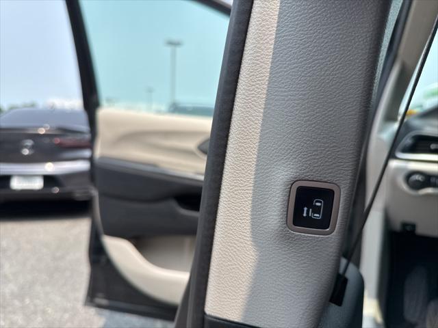 used 2022 Chrysler Pacifica car, priced at $20,000
