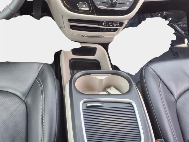 used 2022 Chrysler Pacifica car, priced at $20,000
