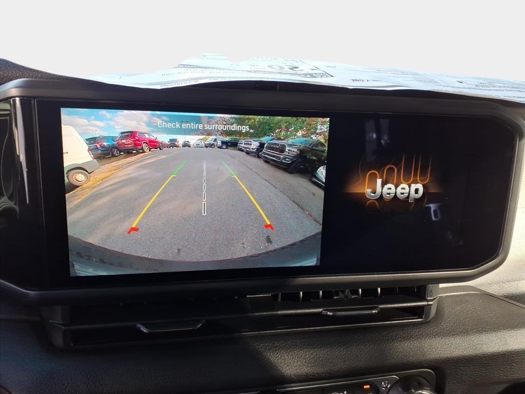 new 2025 Jeep Wrangler car, priced at $35,127