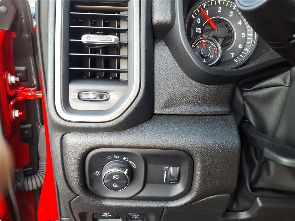 new 2025 Ram 1500 car, priced at $41,752