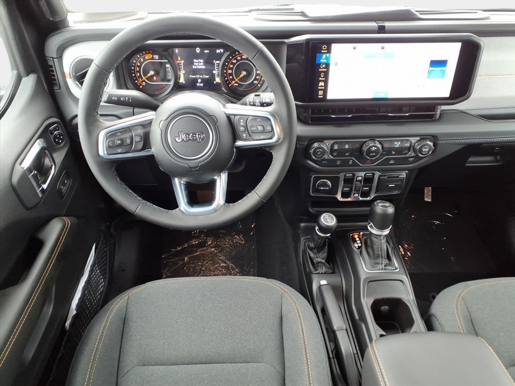 new 2025 Jeep Wrangler car, priced at $47,322